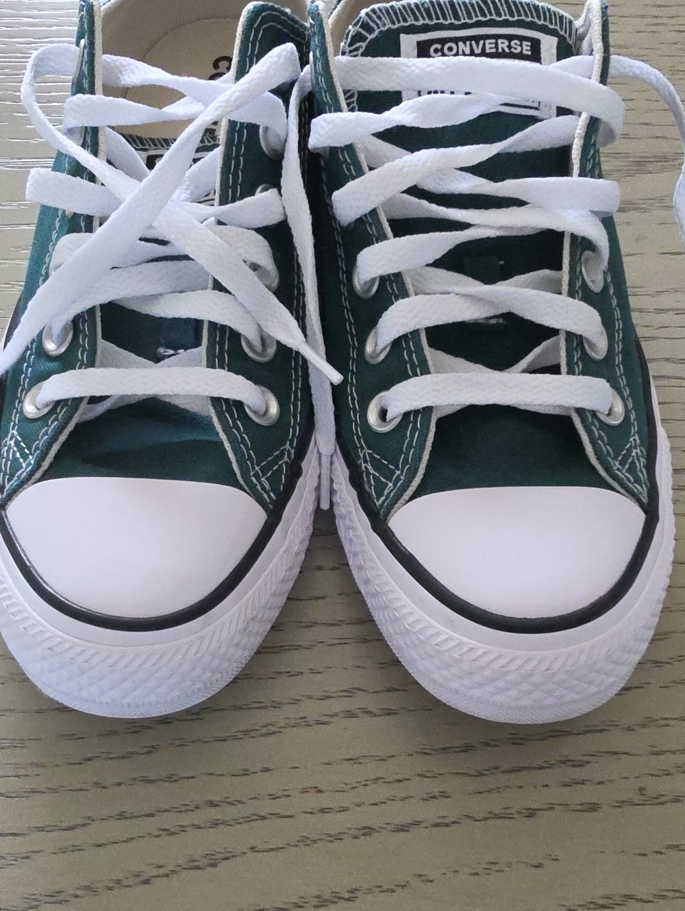Converse Low Top Sneakers in Hunter Green Size 7.5 Women's - Picture 3 of 5